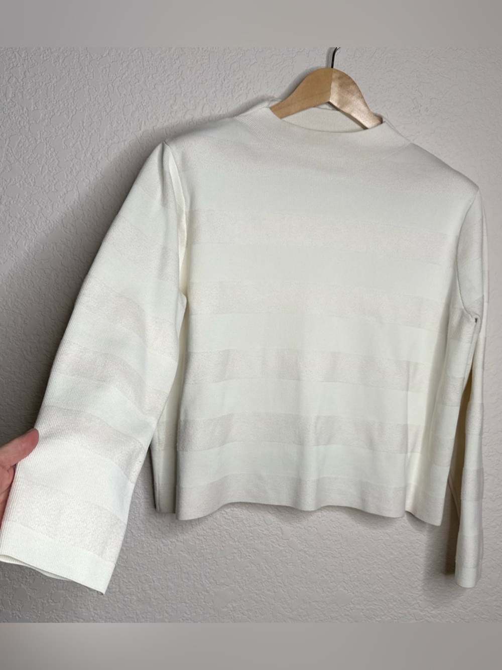 MNG Mango Ivory Ribbed Textured Long Sleeve Sweater Size L Striped Minimalist
